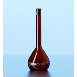 DURAN® Volumetric flask 250 ml, amber coloured class A, white grad., individual certificate, one graduation mark, polyethylene stopper,NS