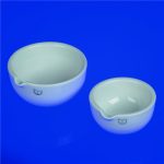   Porcelain mortar 90 mm ? with spout, DIN 12906 outside + interior glazed