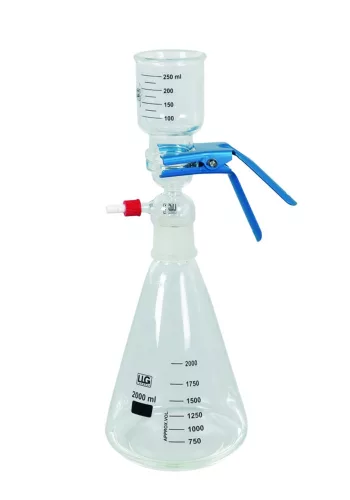 LLG szűrőberendezés 2 literes NS45/40 szűrőtartállyal, NS45/40 szűrőtartóval GL14 csatlakozóval és 47 mm-es szűrőlemezzel (2-es pórusú), bilinccsel