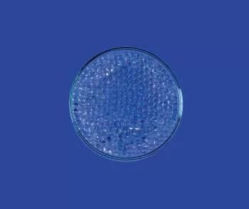  Üveggyöngyök, tömör, 2 mm átmérőjű, nátron-mészüveg