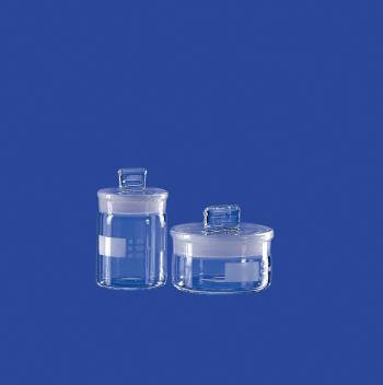 Mérőpalack NSdugóval,5 ml,átmérő 24xmagasság 40mm,csukló NS19/12,magas forma,dugó:SBW,boroszilikát üvegből készült palack 3.3