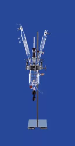 Asztali reakcióegység, laboratóriumi mérleg, normál nyomáson vagy ban történő keveréshez, folyadék hozzáadásának és melegítési lehetőséggel