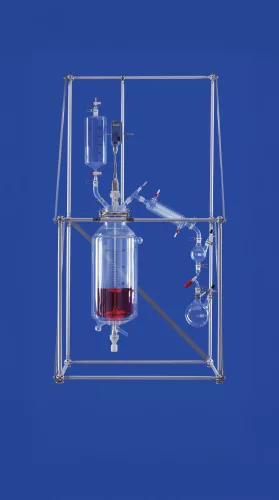 Egyirányú reakció/Desztilláló egység, szakaszos reaktor normál nyomáson vagy vákuumban történő keveréshez, folyadékok